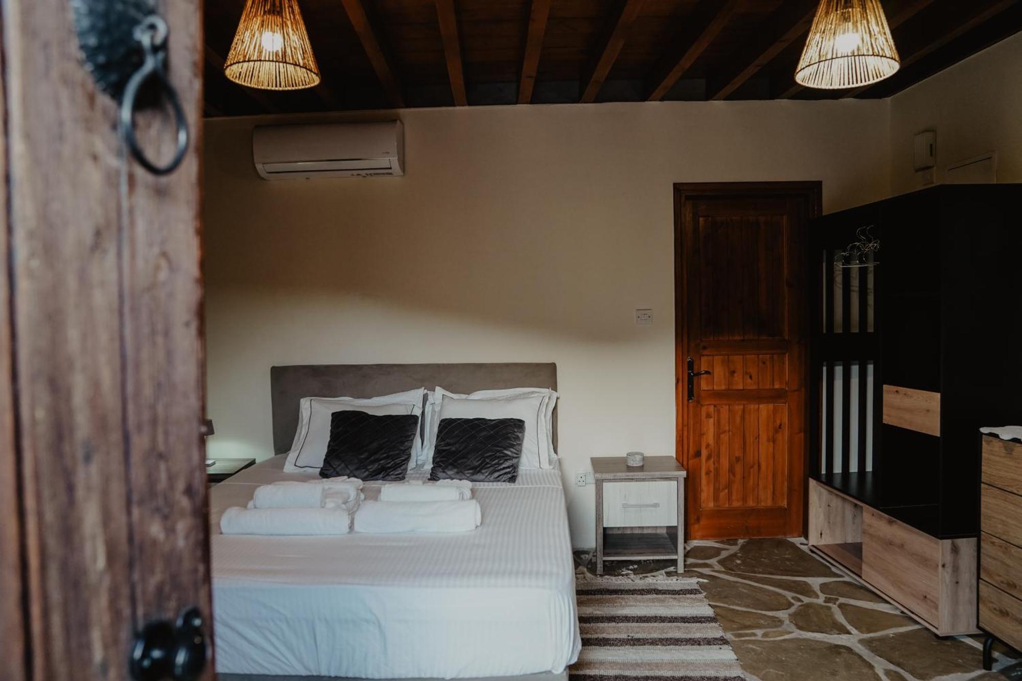The Stonehouse Suites With Private Bath Spas Limassol Luaran gambar