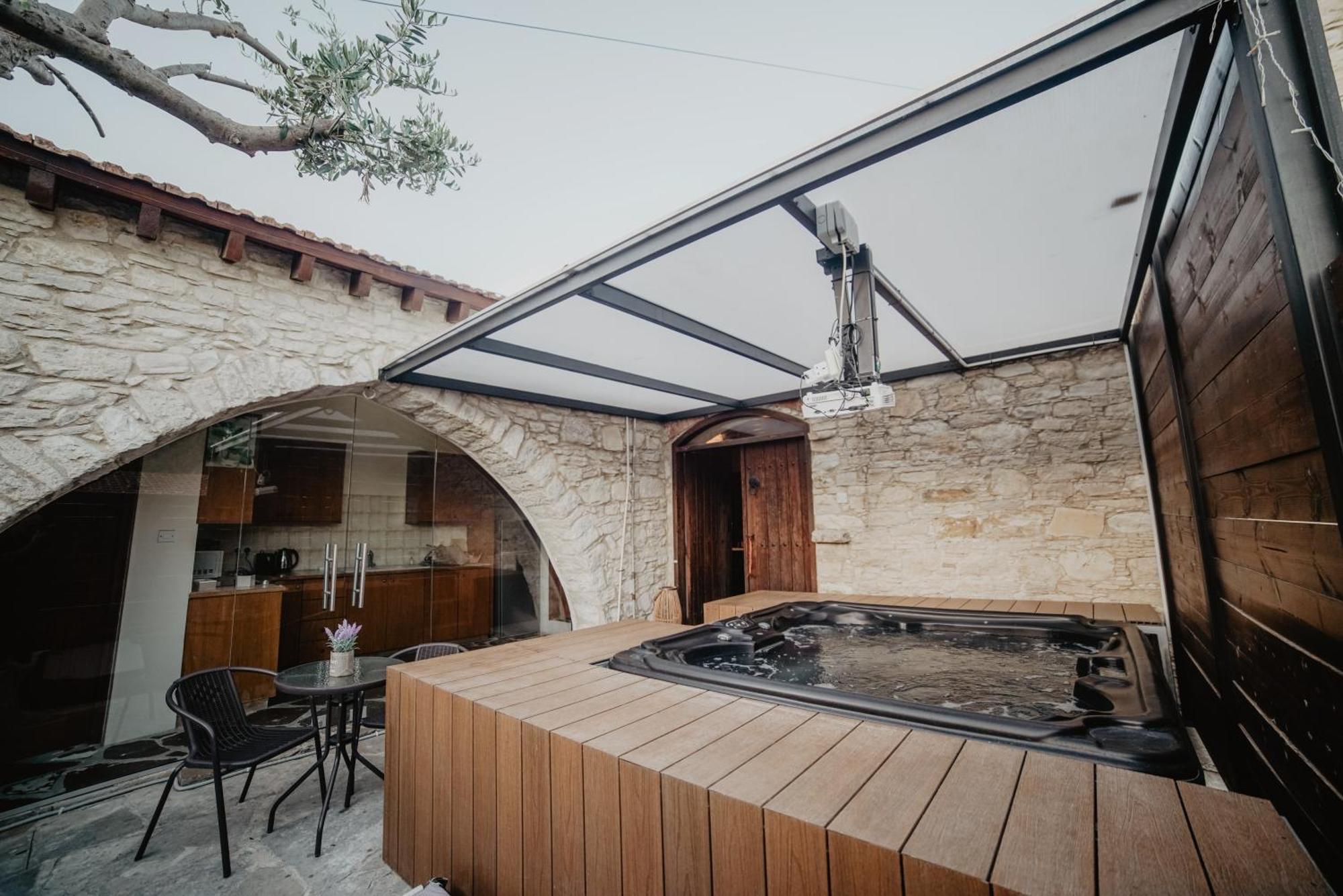 The Stonehouse Suites With Private Bath Spas Limassol Luaran gambar