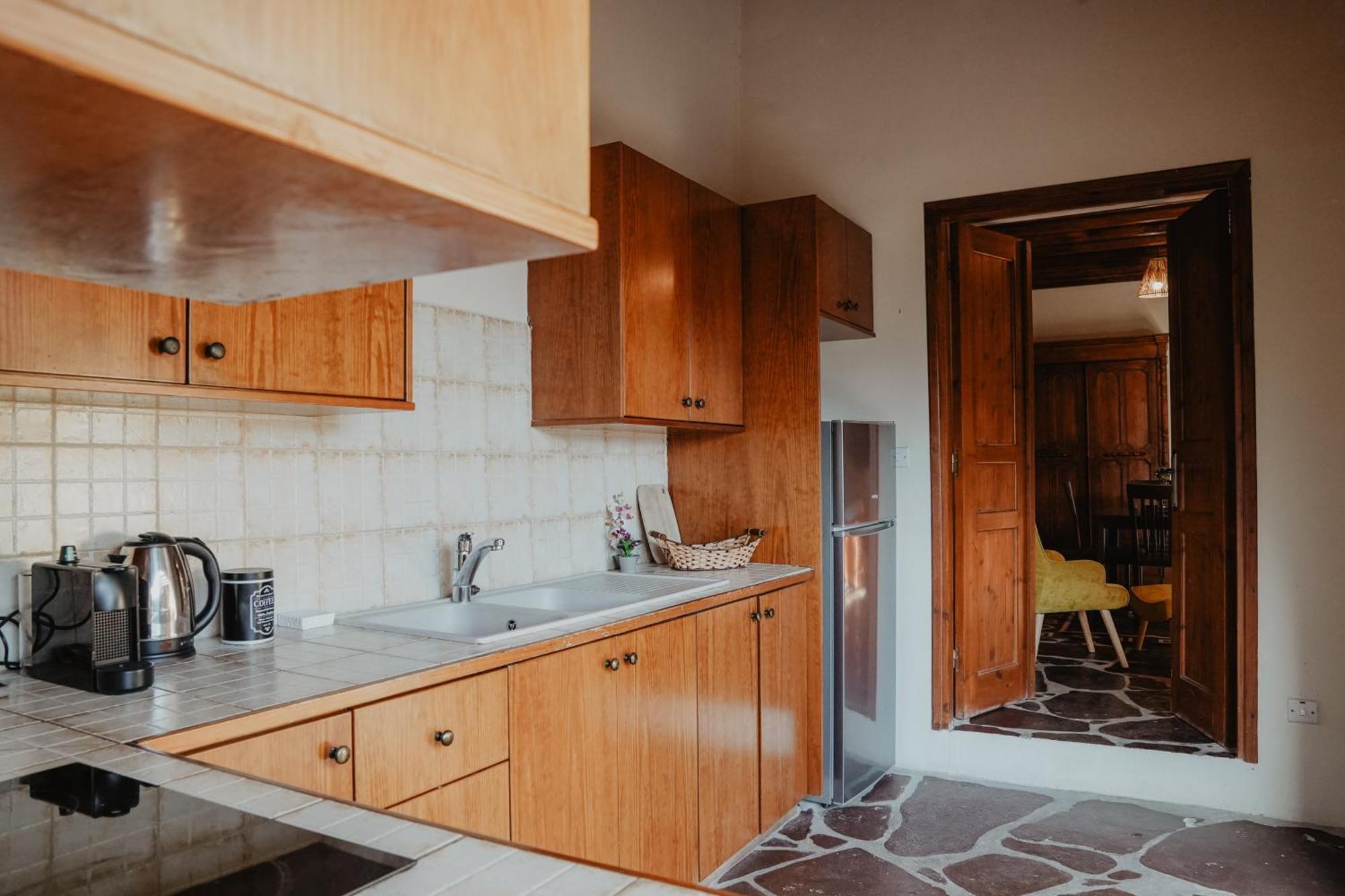 The Stonehouse Suites With Private Bath Spas Limassol Luaran gambar