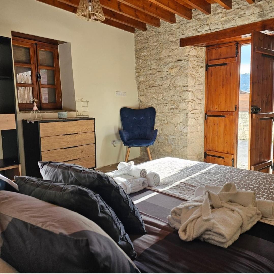 The Stonehouse Suites With Private Bath Spas Limassol Bilik gambar
