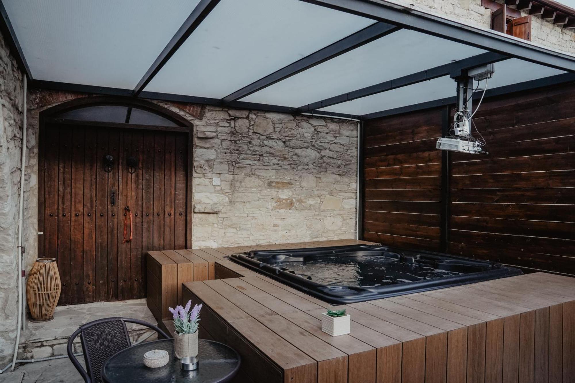 The Stonehouse Suites With Private Bath Spas Limassol Bilik gambar